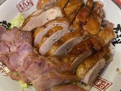 烧鹅拼叉烧饭-吾家香港烧腊专门店