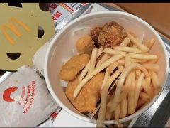 -麦当劳(杨林得来速店)