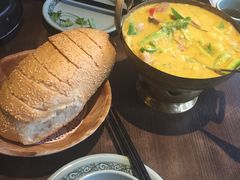 -大头虾越式风味餐厅(光明广场店)