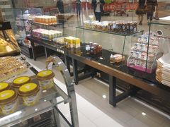 面包甜点陈列柜-丽莎蓓甜CAKE生日蛋糕·动物奶油(石家庄店)