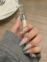 -芊屿芊浔美甲