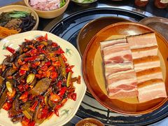 -阿山卓·野生菌火锅·纳西火塘烤肉