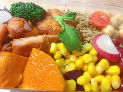 -F+轻食健身赋能空间(中华北路国贸商场店)