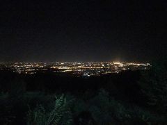 -鬼笑石后山停车场