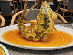 糖醋鲤鱼-闫府私房菜·百年鲁菜(恒隆店)
