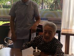 -金色阳光颐养院