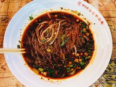 招牌酸辣粉-钟方模白家肥肠粉(春熙店)