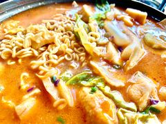 韩式鸡肉火锅-欧巴来了韩式料理