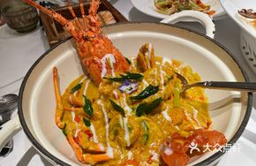 Rich Ancient-style Curry Stir-fried Little Green Lobster