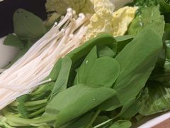 -三人行骨头王火锅(长寿店)