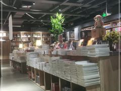 -江汉书店书·咖啡(美佳华店)