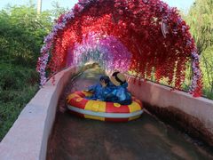 -雪山彩虹谷景区