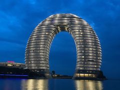 -湖州太湖旅游度假区-月亮广场