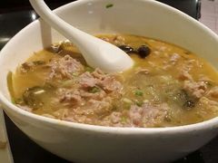 酸汤肥牛-鹿港小镇(霄云店)