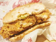 珍萃麦辣鸡腿堡-麦当劳(杭州西湖银泰百货店)