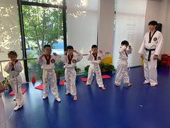 -金载勋跆拳道场(玲东花园店)