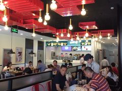 大堂-李先生牛肉面大王(上海站南广场店)