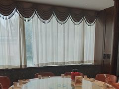 -阿瓦山寨·湘菜现炒·剁椒鱼头王(咸阳总店)