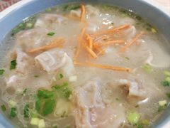三鲜牛肉馄饨-老新隆牛肉锅贴(新街口店)