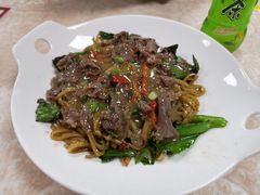 湿炒芥蓝牛肉粿条-华威达牛庄(黄埔大道西店)
