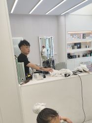 -PE SALON