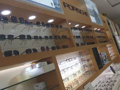 -光明眼镜·蔡司授权(九亭U天地店)