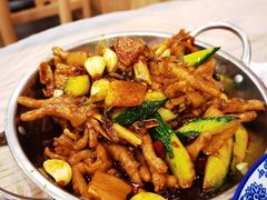 -江城燕子大排档(江汉路步行街店)