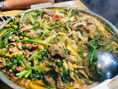 牛肉八带蟹棒鱼饼综合锅-京玉菲饭店(李村店)