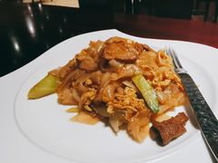 泰式牛肉芥兰炒河粉-食肆&Fourteen(武林夜市店)