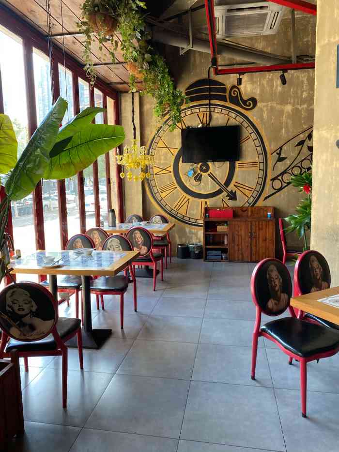 美庐时尚餐厅(菱角湖店)-"去过后湖和菱角湖的美庐,都有小亮蒸虾的招.