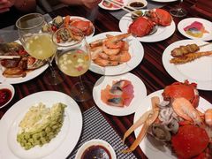 -广州万富希尔顿酒店·感趣自助餐厅·金秋蟹宴生蚝海鲜刺身烧烤