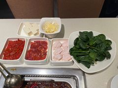 -海底捞火锅鲜切牛肉主题店(长寿路店)