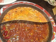-水巷子·巴掌腰片重庆火锅(巧家店)