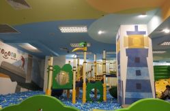 -莫莉幻想儿童乐园(武汉金银潭永旺店)