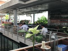 -ROAST coffee & eatery