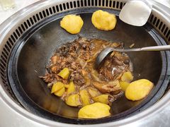 铁锅炖小笨鸡-九妹农家大铁锅东北菜(江湾店)