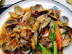 葱姜炒花蛤-鑫悦楼煎蟹·16年海鲜大排档