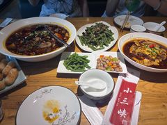 -小三峡食府(西五路店)