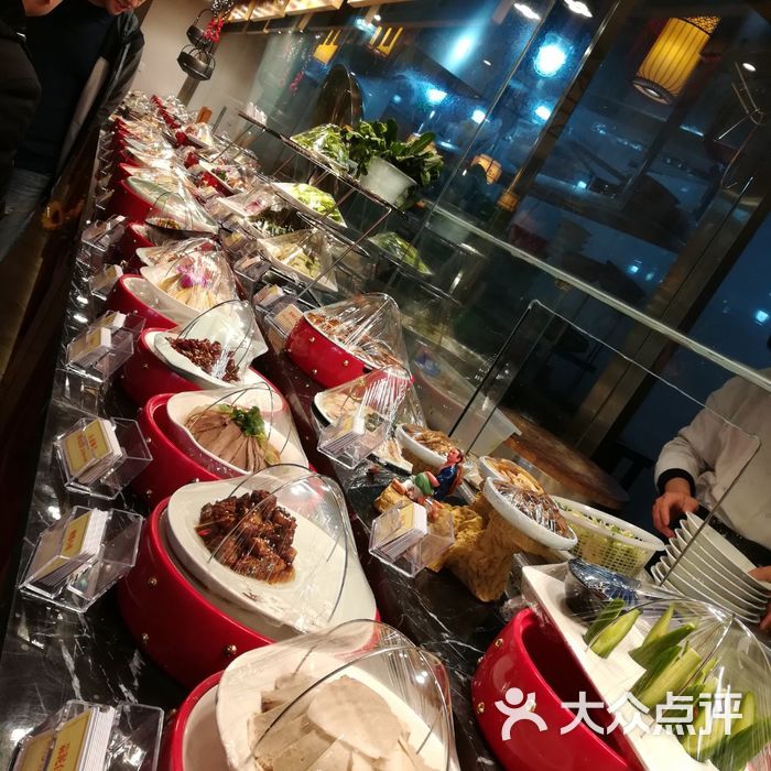 万重锦·人文川菜馆透明式厨房和点餐台图片-北京川菜/家常菜-大众