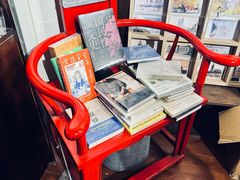 -荒岛书店(黄县路店)