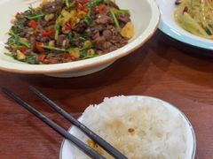 -湖南人家湘菜馆(镇江路店)