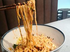 肉臊子油泼面-弓家大队老碗面(高新咖啡街区店)