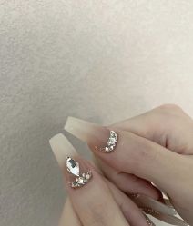 -星辰·新中式美甲美睫工作室