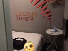 -卡罗酒店(东门晒布地铁站店)