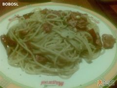 培根香辣意面-玛格萝妮比萨屋(四平店)