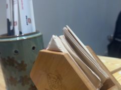 -魔都三兄弟酸辣粉·蘸卤炸串(虹桥万科店)