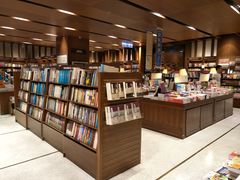 -诚品(信义店)