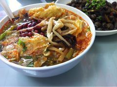 -丽丽三鲜螺蛳粉(田林路店)