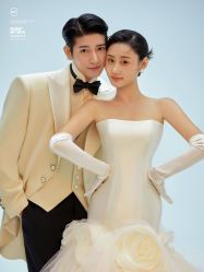-至臻微拉婚纱摄影