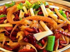 -覃记海鲜美食餐厅